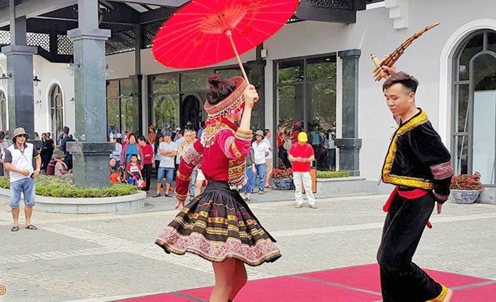 Découvrir la vallée de Muong Hoa grâce au téléphérique - ảnh 8